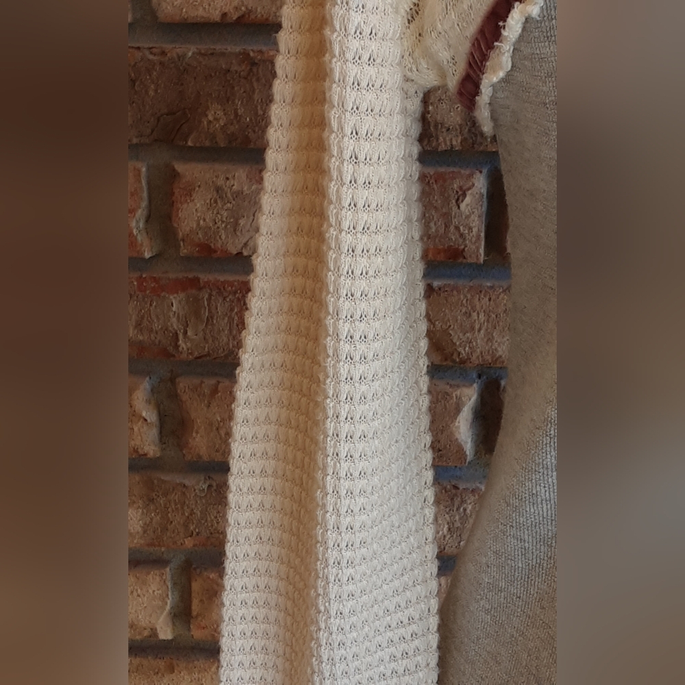 Knox Rose Textured Knit Boho Top in Gray and Cream NWT. - Picture 3 of 9